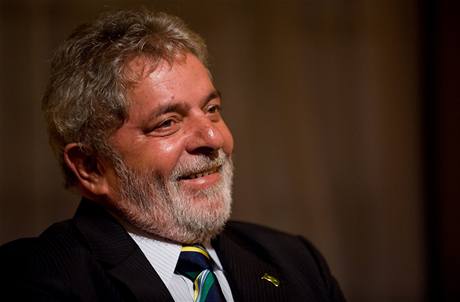 Luiz Inácio Lula da Silva. Toto je skutečný brazilský prezident. Policie teď hledá jeho imitátora.